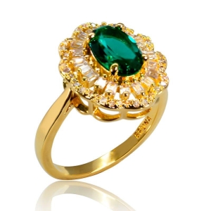 Anel oval verde cravejado Bruna Semijoias