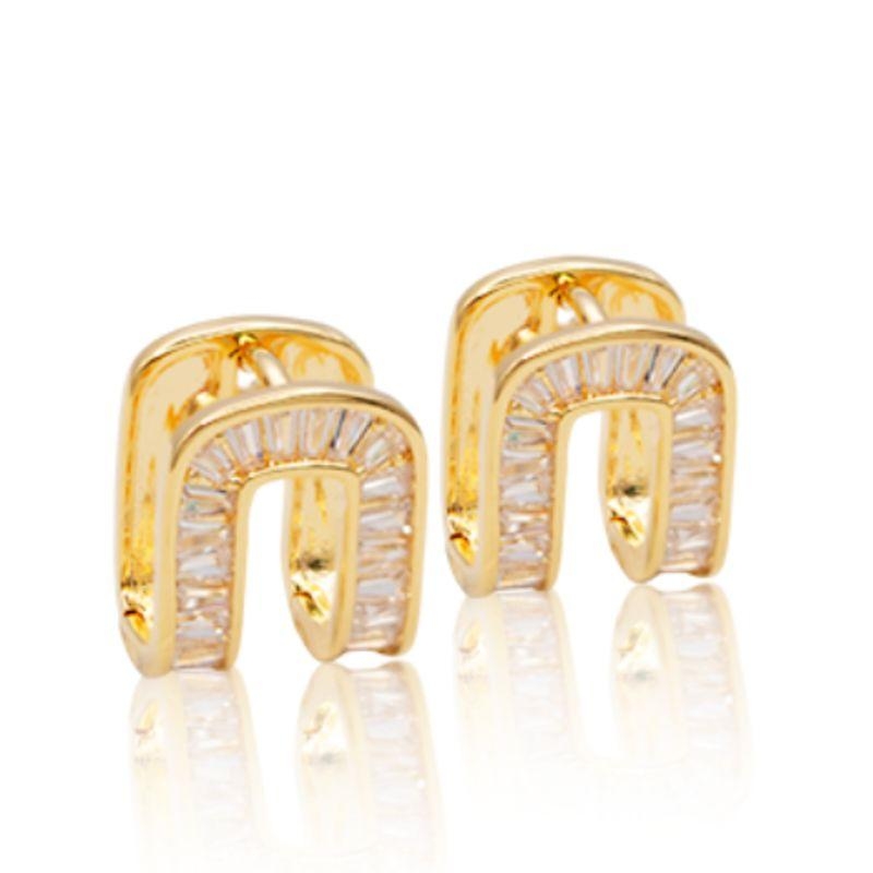 Argola Antonella cravejada Bruna Semijoias