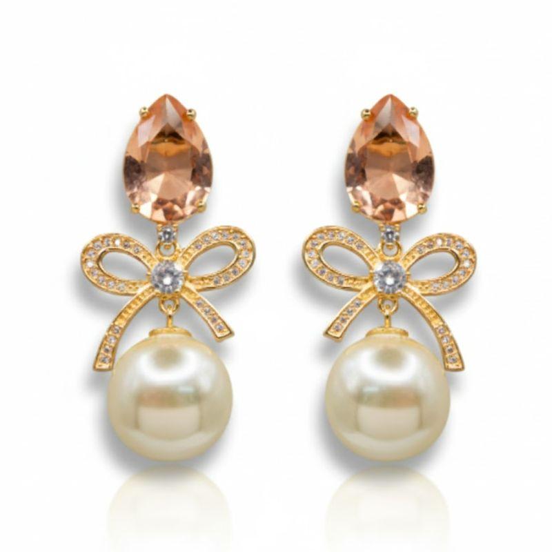 Brinco gota rose laço cravejado com pérola Thais - Bruna Semijoias